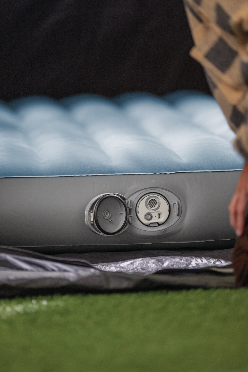 Load image into Gallery viewer, Intex® Dura-Beam Prestige Downy Single Airbed With Removable Pump 99cm x 1.91m x 25cm
